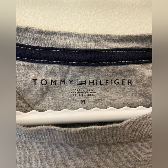 Grey Tommy Hilfiger T-shirt - Picture 3 of 3